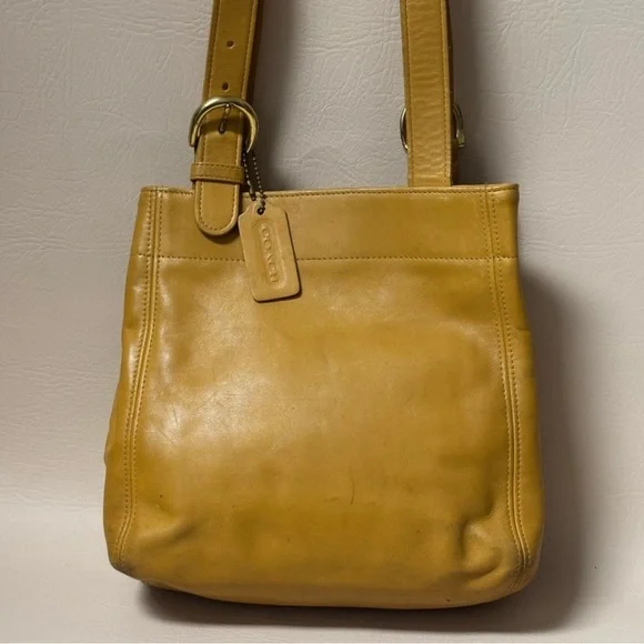 Vintage Coach 4157 Waverly
Soho Shoulder Bag Leather Yellow - Picture 1 of 10